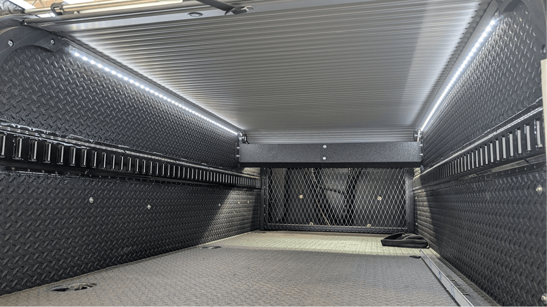 truckbedcover-led-1920×1080